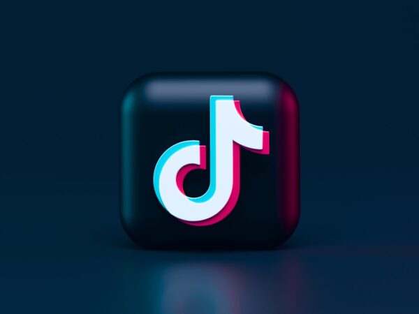 Keuntungan dan Tantangan dalam Bermain Judi Slot Online di DV188